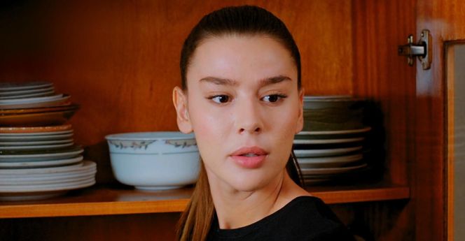 	Miłość i nadzieja odc. 262. Zeynep