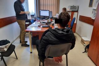 Porwali 22-latka spod galerii i wywieźli za miasto. Wszystko dokładnie zaplanowali