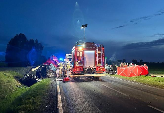 Tragiczny wypadek w Płociczu. Dwóch kierowców nie żyje