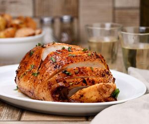 Marynuję i wkładam do rękawa. Tak przyrządzony filet z indyka jest soczysty i smakuje każdemu 