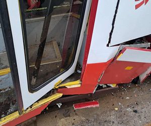 Zderzenie dwóch tramwajów w centrum Łodzi.