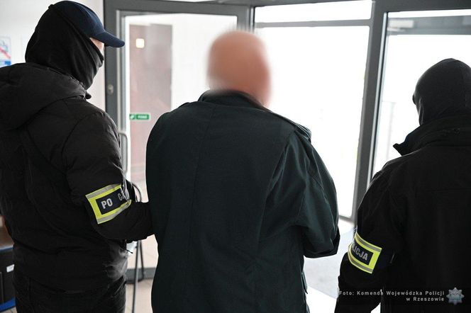 Afera korupcyjna na Podkarpaciu. Inspektor brał łapówki od ukraińskich kierowców
