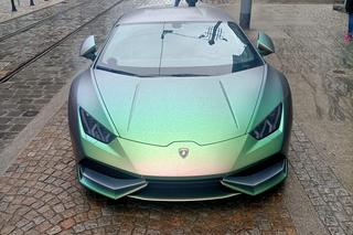 Tak zaparkował luksusowe auto w centrum Wrocławia. Mandat i 8 punktów karnych