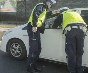 kontrola pojazdu mechanik policja patrol