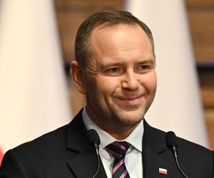 Prezydent Karol Nawrocki zadeklarował w Gdańsku, że priorytetem jest dla niego rozwój polskich technologii obronnych XXI wieku. Zapowiedział utworzenie Departamentu Technologii Przełomowych w Biurze Bezpieczeństwa Narodowego.