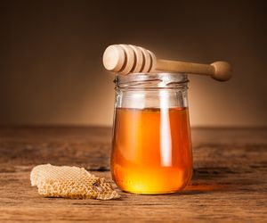 Miodówka (nalewka z miodu) - właściwości i zastosowanie. Przepis na miodówkę