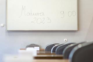 Dlaczego matura z matematyki 2023 nie jest w piątek? Dlaczego najpierw jest angielski?