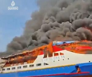 Pożar promu wycieczkowego. Ludzie skakali do wody, wszystko się nagrało! Pomocy, płoniemy na morzu