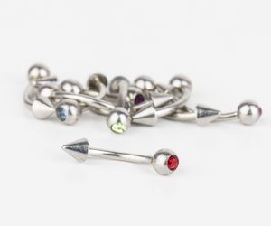 Piercing intymny – czy kolczyk w sutku, penisie, łechtaczce zwiększa doznania seksualne?