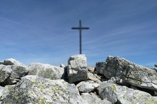 Najwyższy szczyt w Tatrach bił na głowę Gerlach i Rysy. Katastrofa sprawiła, że stracił swój status [GALERIA]
