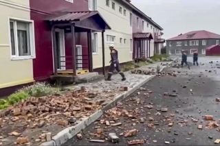 Katastrofalne skutki trzęsienia ziemi u wybrzeży Kamczatki. Wstrząsy wtórne mogą występować przez miesiąc