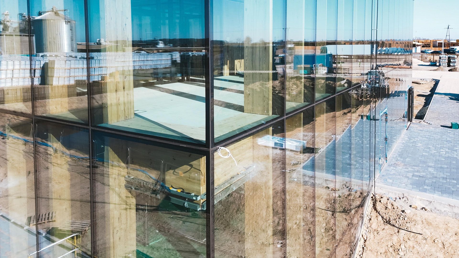 Drewniany biurowiec w Wielu