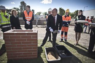 Green Towers, wmurowanie kamienia wegielnego i aktu erekcyjnego pod inwestycje, Skanska (3).JPG