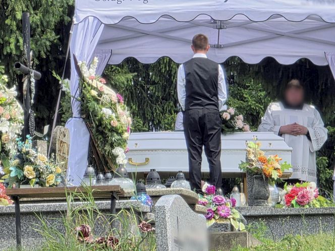 Pogrzeb 14-letniej Julii, która zginęła w pożarze
