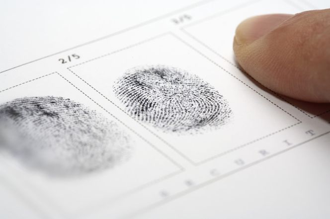 Śląskie: Biznesmen pobierał odciski palców do pracowników?