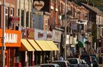 Manchester. To idealny city break dla fanów piłki nożnej. Lot z lotniska w Rzeszowie trwa poniżej 3 godzin