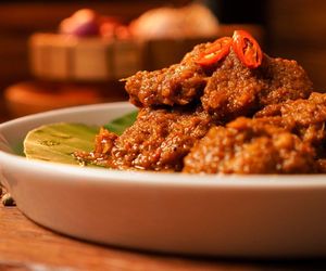 Wołowinę przyrządzam tylko tak. Pyszny i aromatyczny rendang smakuje każdemu