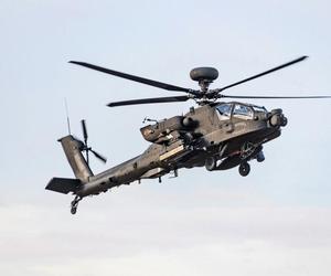 Amerykański AH-64E Apache z pociskami Spike NLOS
