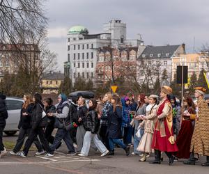 Maturzyści z Zabrza zatańczyli poloneza