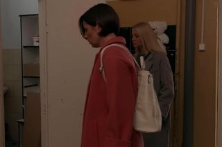 Pierwsza miłość odc. 3936. Emilka (Anna Ilczuk), Kinga (Aleksandra Zienkiewicz)