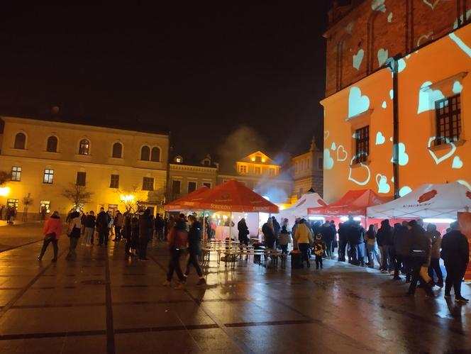 32. Finał WOŚP. „Światełko do Nieba” rozbłysnęło nad Tarnowem!