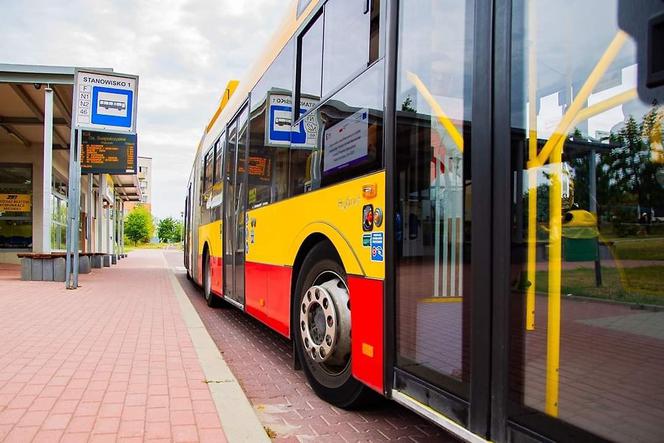 Puste autobusy w Opolu