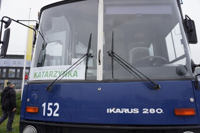 Katarzynki 2024 - wystawa autobusów przy Galerii Panorama