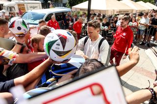 Piłkarze reprezentacji zjeżdżają się na zgrupowanie