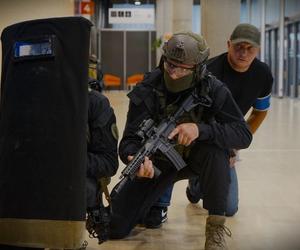 Zamach podczas Targów w Gdańsku. Policjanci przećwiczyli specjalne działania. Zobaczcie, jak wyglądały ćwiczenia!