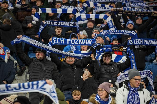 Kibice na meczu Lech Poznań - Widzew Łódź bawili się świetnie. Humory popsuli im piłkarze Kolejorza 