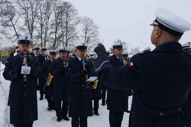 Inspektor Dariusz Krzesicki odszedł na wieczną służbę. Ostatnie pożegnanie zmarłego policjanta