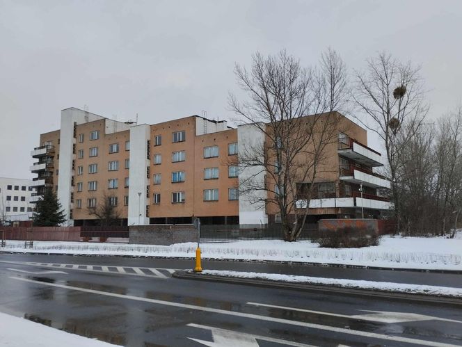 Bobrowiecka 2b - rosyjski blok mieszkalny w Warszawie