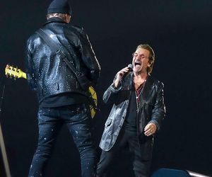 Muzycy U2 uhonorowani wyjątkową nagrodą. Bono i The Edge zaprezentowali także akustyczny set