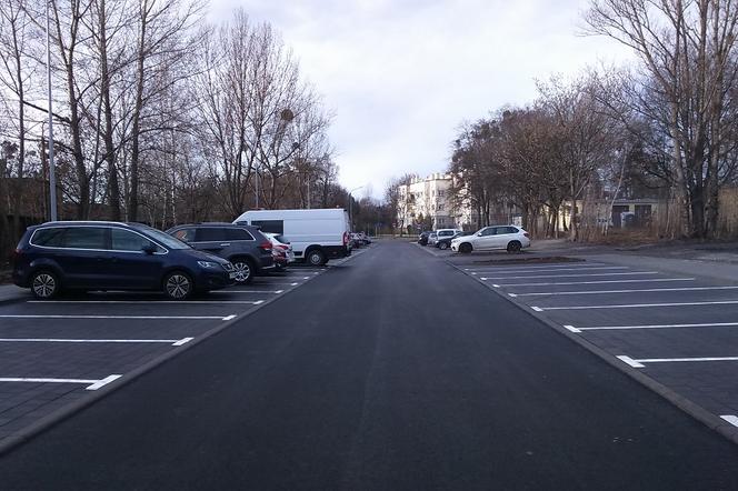 Parking przy ul. Gregorkiewicza w Toruniu