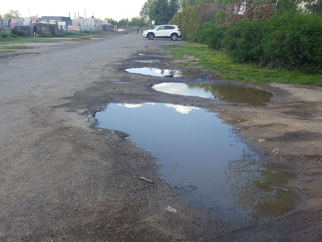 Zaczęła się budowa ul. Kustronia w Lesznie