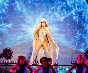 Oto sekret 56-letniej Jennifer Lopez. Ten zestaw ćwiczeń pozwala jej zachować sylwetkę bogini 