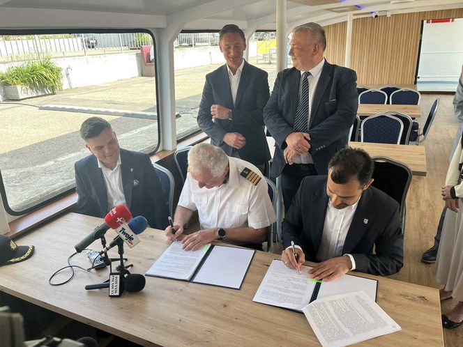 Podpisanie umowy na "Samorządowy Szlak Wodny"