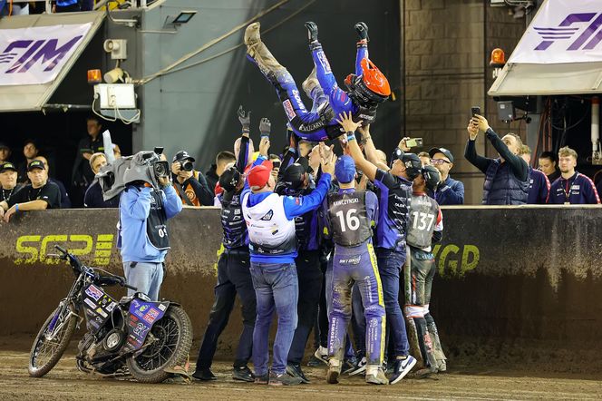 Wiktor Przyjemski mistrzem świata juniorów. Finał SGP2 na Motoarenie w Toruniu - zdjęcia z imprezy