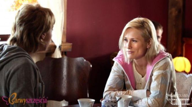 Barwy szczęścia. Kaja (Teresa Dzielska), Aldona (Sylwia Juszczak-Krawczyk)