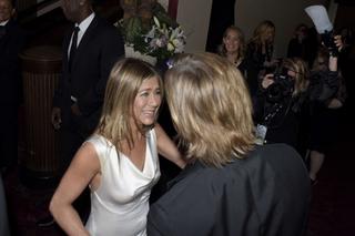 Jennifer Aniston i Brad Pitt znowu razem? TE GWIAZDY nie mogą ukryć ekscytacji zdjęciami!