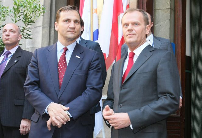 Radosław Sikorski, Donald Tusk