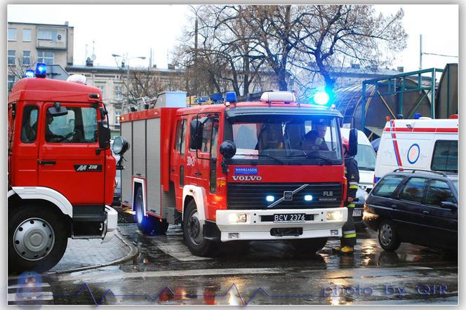 Wypadek w Borównie. Piaskarka zderzyła się z samochodem osobowym. Jedna osoba jest ranna [ZDJĘCIA]