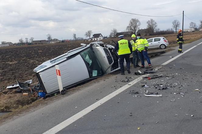 Koszmarny wypadek w Ostaszewie. Marcin zginął po starciu z ciężarówką