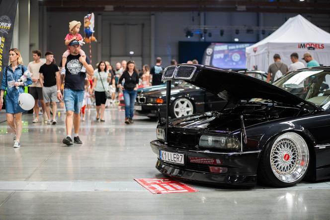 Szybkie samochody, drogowe akrobacje oraz piękne kobiety. Tak było na Tuning Show Expo w Krakowie