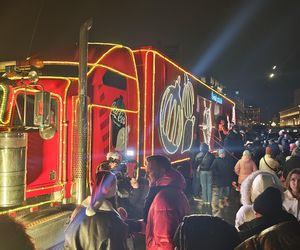 Tak prezentuje się świąteczna ciężarówka Coca-Coli. Wielki truck przyjechał do Wrocławia