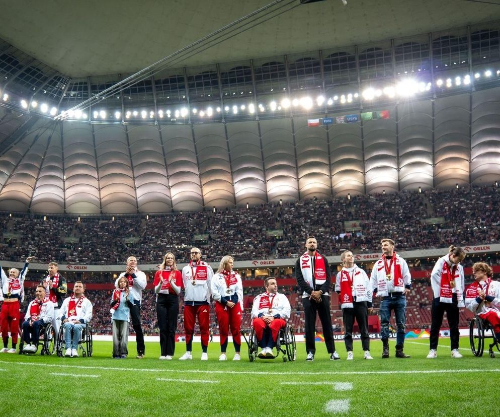 Paralimpijczycy uhonorowani podczas meczu reprezentacji Polski