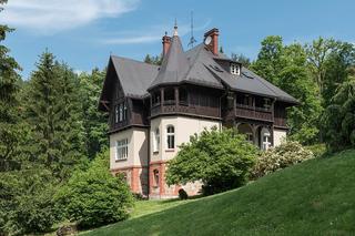 Nie tylko Zalipie. 9 urzekających polskich wsi - jedna z nich trafiła do powieści Olgi Tokarczuk