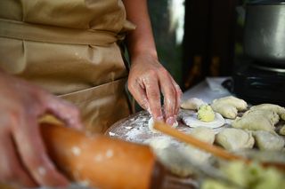 Polacy jedzą je na potęgę. Badania pokazują, że mogą powodować raka żołądka