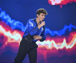 Cyms rozbijał publiczność w Sopocie, a potem wszedł ON. Demoniczne show Cugowskiego w okularach ojca!