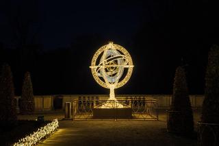 Królewski Ogród Światła - zdjęcia iluminacji w warszawskim Pałacu Wilanów